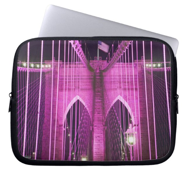 Funda Para Portátil Púrpura del Lit del puente de Brooklyn (Frente)