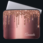 Funda Para Portátil Purpurina de bronce gotea el nombre metálico de co<br><div class="desc">Purpurina de bronce falso goteo,  pinta goteo sobre el fondo metálico de cobre falso. ...  Plantilla para su nombre. El nombre en oro rosa está escrito con una escritura de estilo moderno y a la moda con letras a mano. Texto curvado, </div>