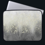 Funda Para Portátil Purpurina Swirl<br><div class="desc">Purpurina Swirl I de Jennifer Goldberger. Diseño con hermosos remolinos grises y flecos de oro.</div>