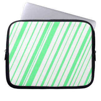 Funda Para Portátil Rayo diagonal ~ Verde de espuma marina
