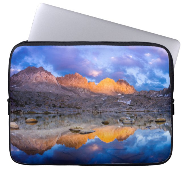 Funda Para Portátil Reflejo de montaña, California (Frente)