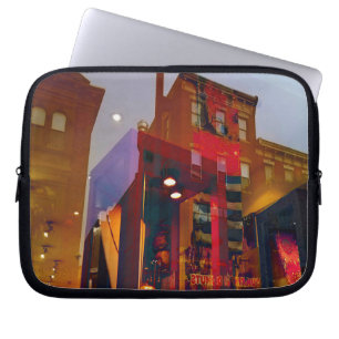 Funda Para Portátil reflexiones rojas en las calles de Filadelfia