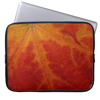 Funda Para Portátil Resumen de la hoja de arce roja Fotografía de la n