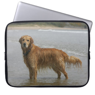 Funda Para Portátil Retreiver de oro en el mar