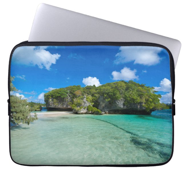Funda Para Portátil Roca islote en la playa (Frente)