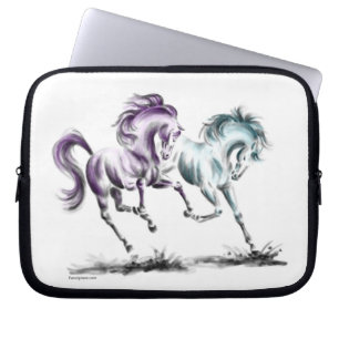 Funda Para Portátil Rociando Carreras Caballos salvajes