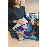 Funda Para Portátil Rosa de oro morado de mármol<br><div class="desc">Manga de la laptop Purple Marble Rosa Gold Name. Personalízalo añadiendo tu nombre.</div>