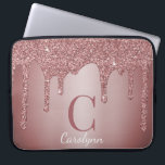 Funda Para Portátil Rosa Girly Gold Sparkle Purpurinas Dris Monograma<br><div class="desc">El Rosa Girly Gold Sparkle Purpurina Drips Monograma portátil con nuestro moderno purpurina de imitación gotea en oro rosa/rosa. Diseñado por Cedar y String. Para personalizar aún más, por favor haga clic en el enlace "personalizar adicional" y utilice la herramienta de diseño para modificar el diseño. Si necesita ayuda o...</div>