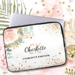 Funda Para Portátil Rosa oro floral oro purpurina monograma nombre<br><div class="desc">Un elegante fondo blanco. Decorada con un oro rosa,  un color de agua rosado y florido,  rosa,  vegetación eucaliptos y espinas doradas. Personalice y agregue su nombre,  iniciales de monograma y nombre completo. El nombre se escribe con un guión de estilo con letras a mano.</div>