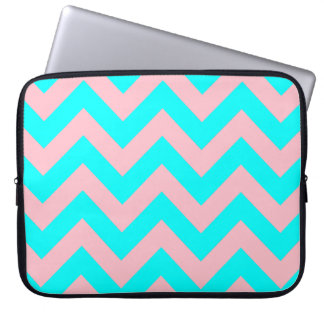 Funda Para Portátil Rosa y manga del ordenador portátil de Chevron de
