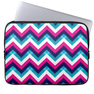 Funda Para Portátil Rosa y modelo geométrico azul de Chevron