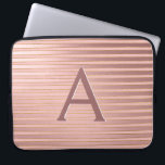 Funda Para Portátil Rubor Pink and Gold Stripes Monograma Girona<br><div class="desc">Rubor Rosa y Faux Relieve metalizado dorado Bandas Elegante Funda Monograma. Este funda se puede personalizar para incluir su nombre inicial y su nombre de pila.</div>