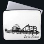 Funda Para Portátil Rueda de la fortuna de California Santa Monica CA<br><div class="desc">El Design cuenta con un ilustracion original de pluma y tinta del muelle de Santa Mónica en Santa Mónica, California. Diseños de coordenadas disponibles. ¿No ves lo que estás buscando? ¿Necesita ayuda con la personalización? Haga clic en "Recaucaheartsny" (esquina superior derecha) y luego "contacte con este diseñador" para tener algo...</div>