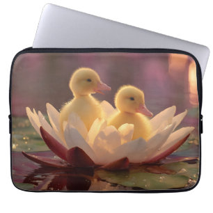 Funda Para Portátil Saltos adorables en una flor de Lily del Agua