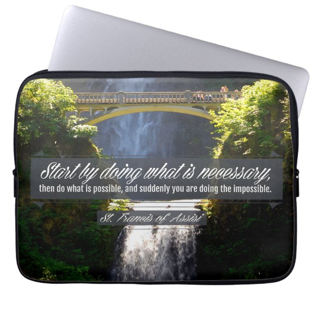 Funda Para Portátil San Francisco de Asís citando a Inspirador "Hacien (Frente)