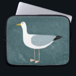 Funda Para Portátil Seagull Standing<br><div class="desc">Una gaviota descarada parada junto al océano. Ideal para los amantes de los pájaros y de la costa.</div>