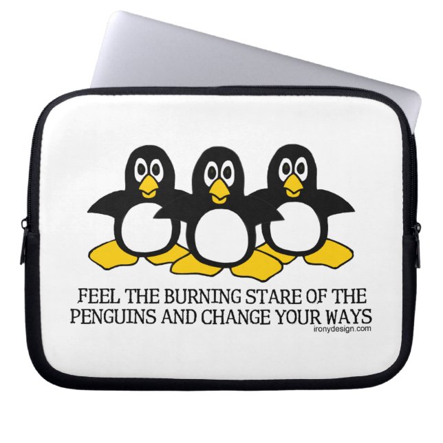Funda Para Portátil Sienta la mirada fija ardiente de los pingüinos (Frente)