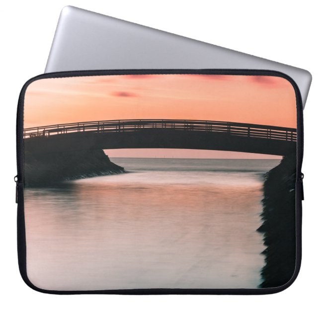 FUNDA PARA PORTÁTIL SILHOUETTE DE PUENTE (Frente)