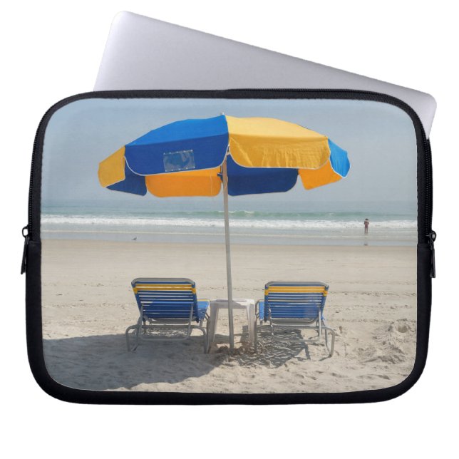 Funda Para Portátil Sillas Vacías (Frente)