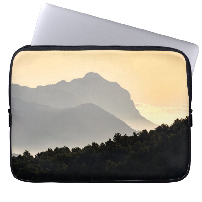 Funda Para Portátil Siluetas de montañas (Frente)
