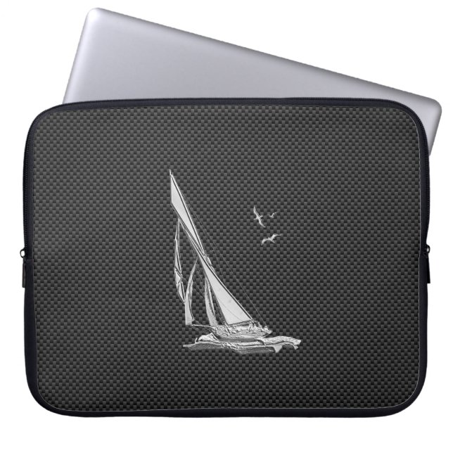 Funda Para Portátil Silver Sailboat Regatta on Carbon Fiber (Frente)