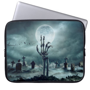 Funda Para Portátil Skeleton Zombie Mano Levantándose De Un GraveYard