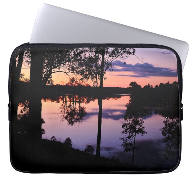 Funda Para Portátil Sleeve: Crepúsculo junto al lago (Frente)