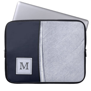 Funda Para Portátil Sofisticado Monograma de la Marina y la Pluma Plat