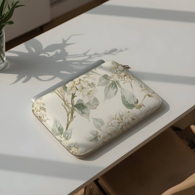 Funda Para Portátil Soft White Hydrangea Floral Pattern (Subido por el creador)