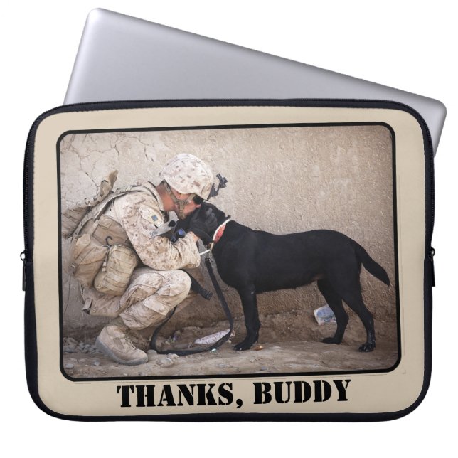 Funda Para Portátil Soldado en Camo con su perro militar (Frente)