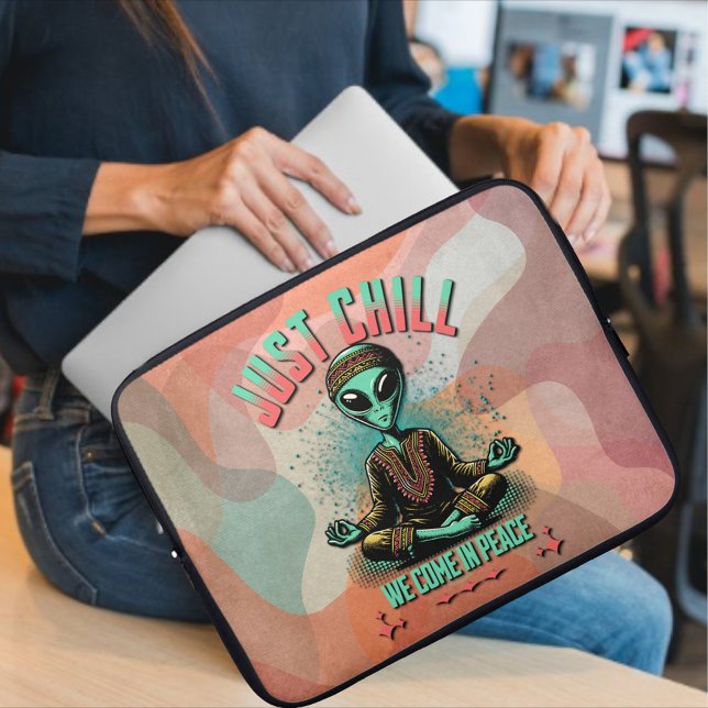 Funda Para Portátil Sólo Chill, venimos en paz (Subido por el creador)