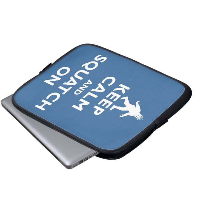 Funda Para Portátil Squatch encendido (Inferior anverso)