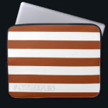 Funda Para Portátil STRIPGE Brown en cualquier color<br><div class="desc">Rayas horizontales contra el blanco,  que se pueden colorear. Reproducir con colores de fondo para crear nuevos efectos!</div>