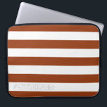Funda Para Portátil STRIPGE Brown en cualquier color<br><div class="desc">Rayas horizontales contra el blanco,  que se pueden colorear. Reproducir con colores de fondo para crear nuevos efectos!</div>