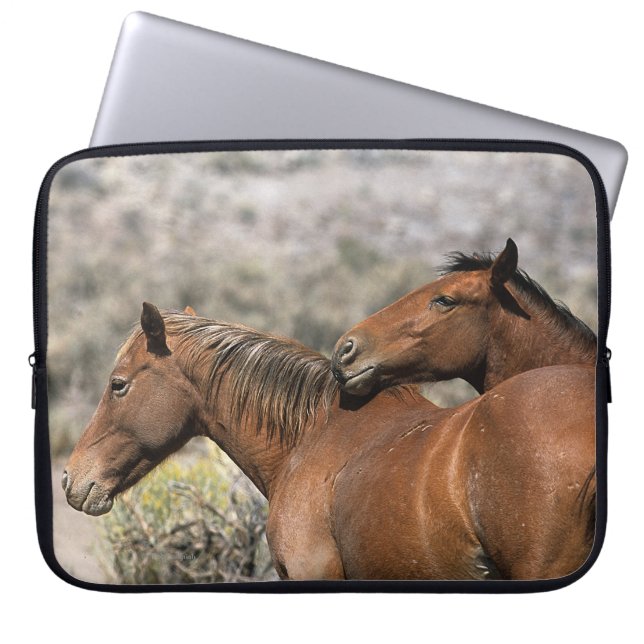 Funda Para Portátil Tacto salvaje de los caballos del mustango (Frente)