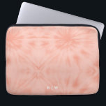 Funda Para Portátil Tie Dye | Pastel moderno rosa coral<br><div class="desc">Un sencillo tintineo de corbata con una suave paleta de color rosa coral pastel. El perfecto regalo o accesorio de moda se puede personalizar fácilmente con tu nombre, iniciales, monograma, etiqueta o lema! Tie-Dye está haciendo un importante retorno en este momento ¡y es oficialmente la mayor tendencia del año! Pensamos...</div>