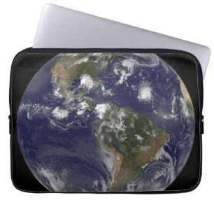 Funda Para Portátil Tierra Completa Que Muestra Tormentas Tropicales E