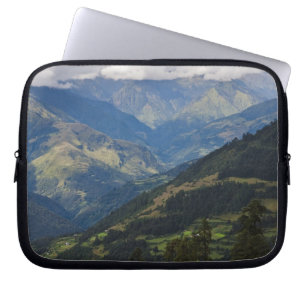 Funda Para Portátil Tierras de cultivo y pueblo en el Himalaya