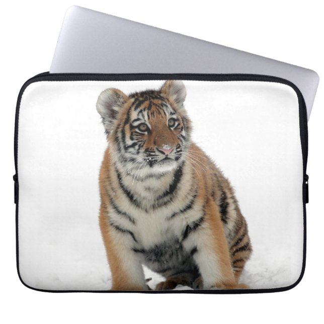 Funda Para Portátil Tiger Cub in the Snow Photograph (Frente)
