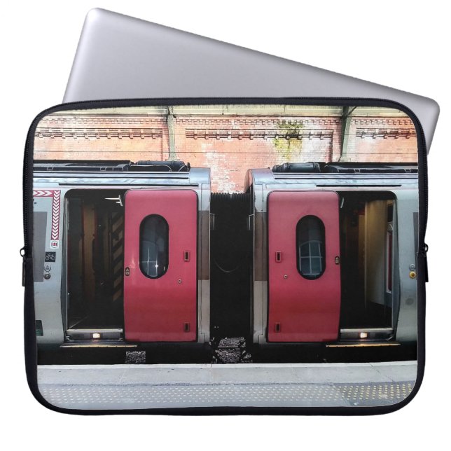 Funda Para Portátil Tren rojo y plateado (Frente)