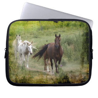 Funda Para Portátil Tres caballos a pie y regalo para los amantes de l