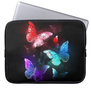 Funda Para Portátil Tres mariposas brillantes en el fondo nocturno