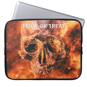 Funda Para Portátil Truco o trato. Calavera en el espacio