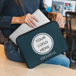 Funda Para Portátil Tu logotipo aquí l Marca azul de la Marina Profesi<br><div class="desc">Presenta tu imagen profesional con nuestro portaequipajes portátiles de la marca azul de la marina profesional "Your Logo Here", un accesorio elegante y de marca diseñado para proteger y representar tu negocio con estilo. El profundo y sofisticado color azul marino sirve como telón de fondo refinado para presentar el logotipo...</div>