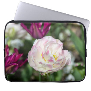 Funda Para Portátil Tulipanes rosa brillante en un día soleado