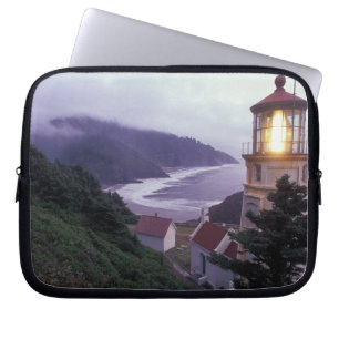 Funda Para Portátil Un día brumoso en la costa de Oregón en Heceta