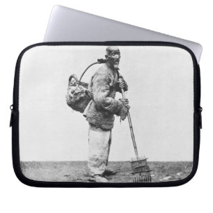 Funda Para Portátil Un jornalero chino, c.1870 (foto de b/w)