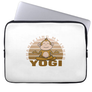 Funda Para Portátil Un mono gracioso que hace yoga.