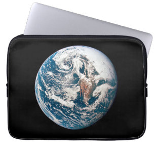 Funda Para Portátil Una Tierra Tomada De La nave Apolo 10.