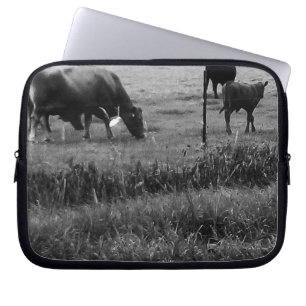 Funda Para Portátil Vida de granja Sin texto, Familia Vaca